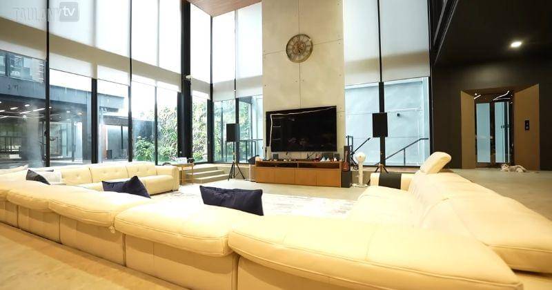 Youtube.com/TAULANY TV